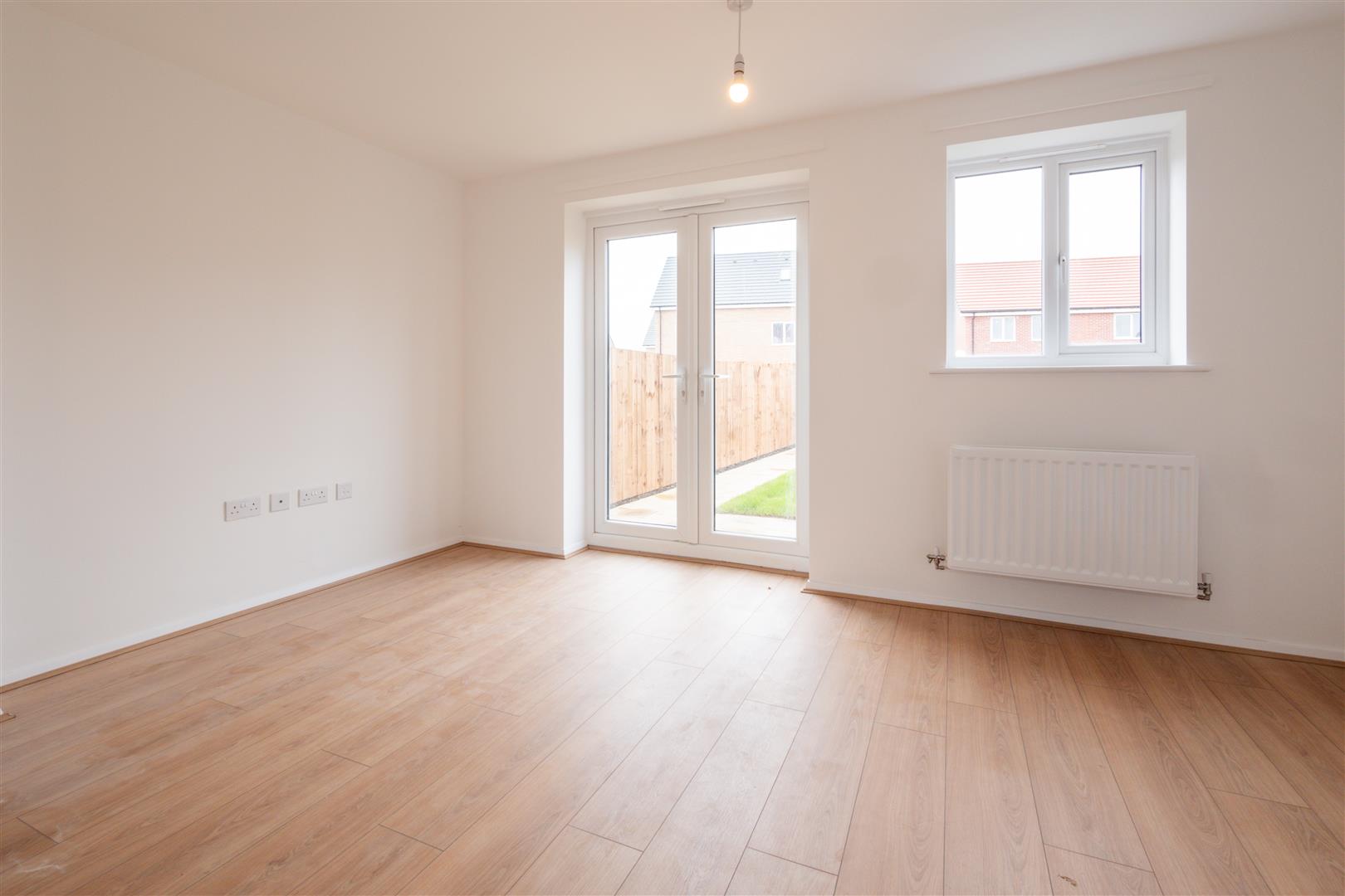 2 Bedroom House To Rent image 5